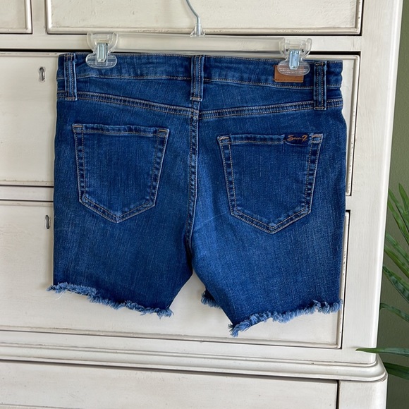Seven Denim Raw Edge denim shorts size 4 - Picture 2 of 6